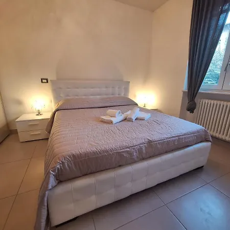 Dimora Di Bacco Alba (Piedmont)